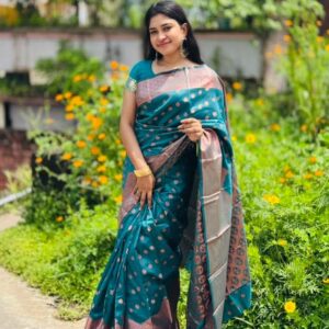 কাতান শাড়ি